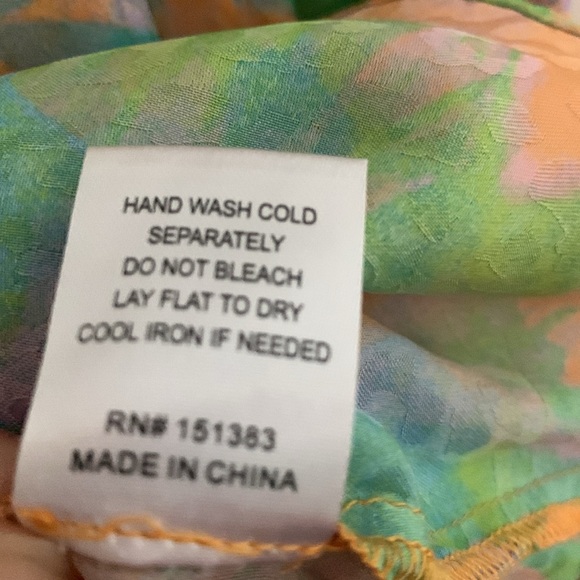 Women’s Current Air Margot Top Blouse Fluttering Sleeve Multicolored V-Neck Sz S - Picture 4 of 8